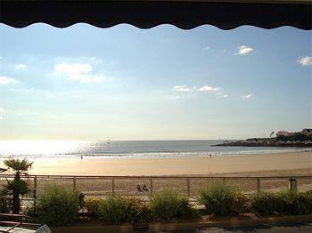 Cerise - Le Grand De La Hotel Royan